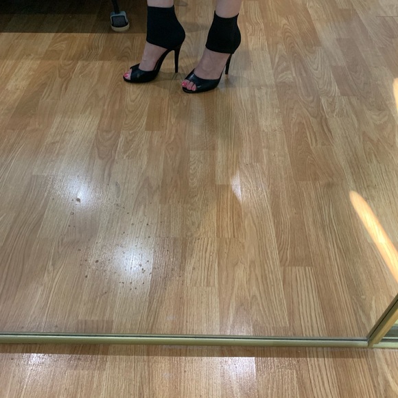 NEW CHINESE LAUNDRY Lovely Day Heel - Picture 8 of 8